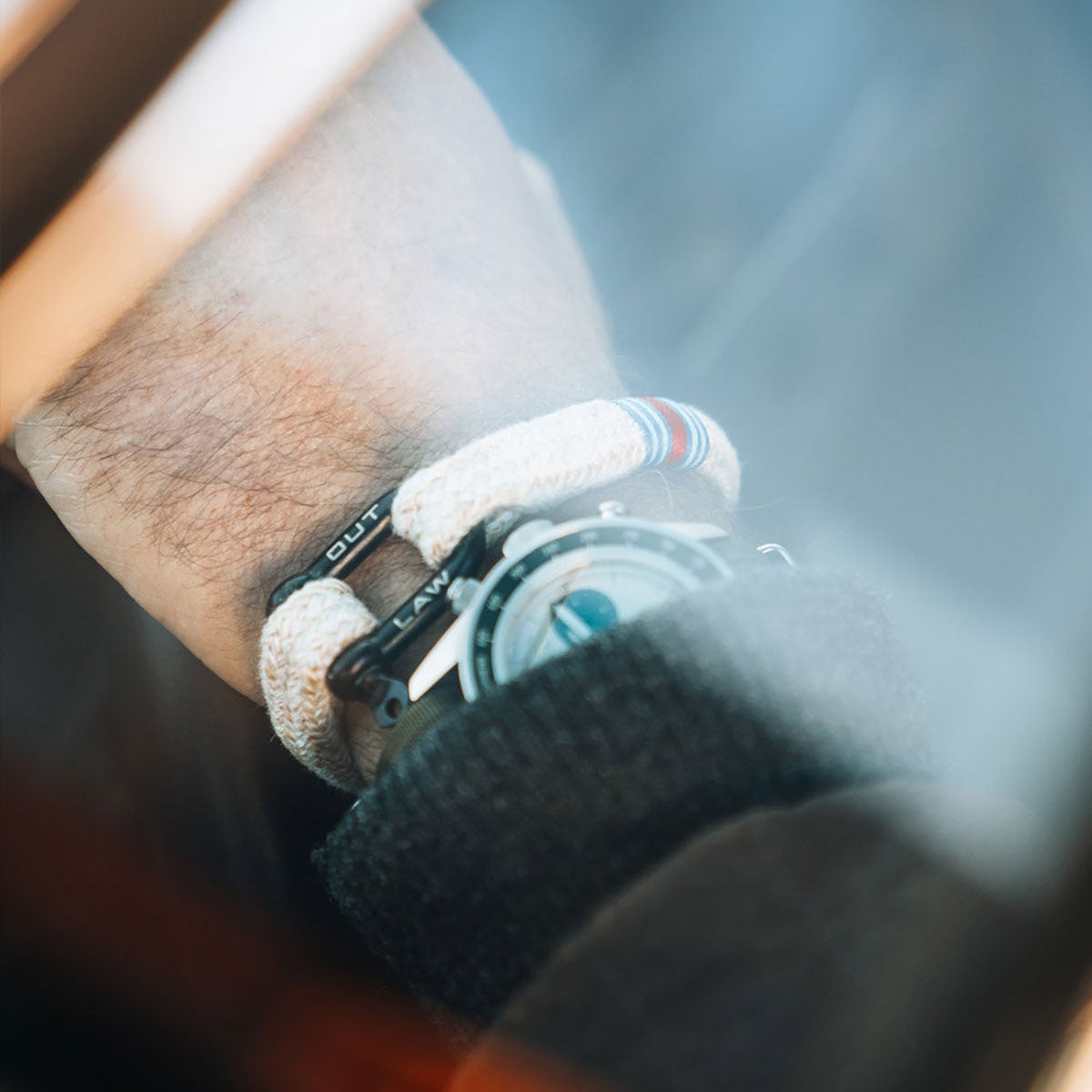 OUTRAW GEAR｜M オン ザ ロックス｜アクセサリー｜サンド×ブラック｜使用イメージ