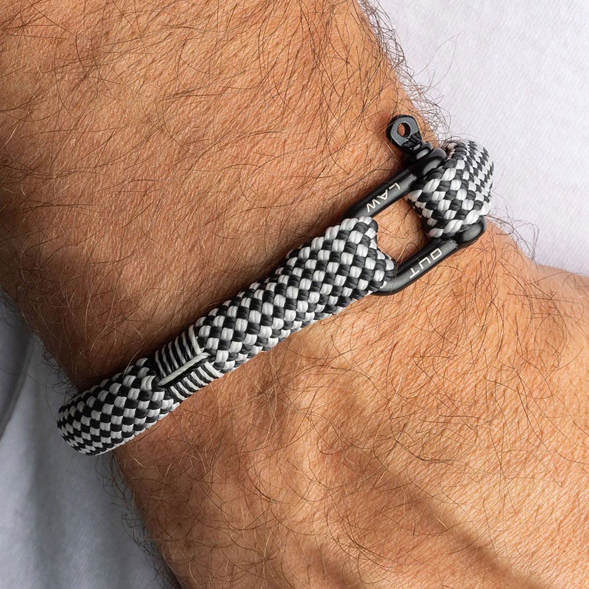 OUTRAW GEAR｜チェッカード フラッグ｜アクセサリー｜チェッカード×ブラック｜使用イメージ