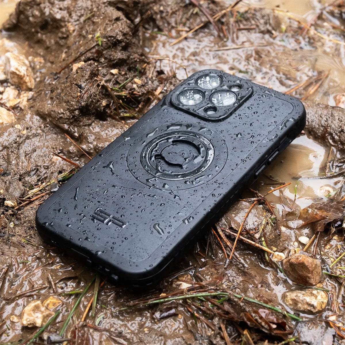 SP Connect｜iPhone 14/15/16/Pro/Plus/ProMax Xtreme スマートフォンケース｜雑貨｜使用イメージ