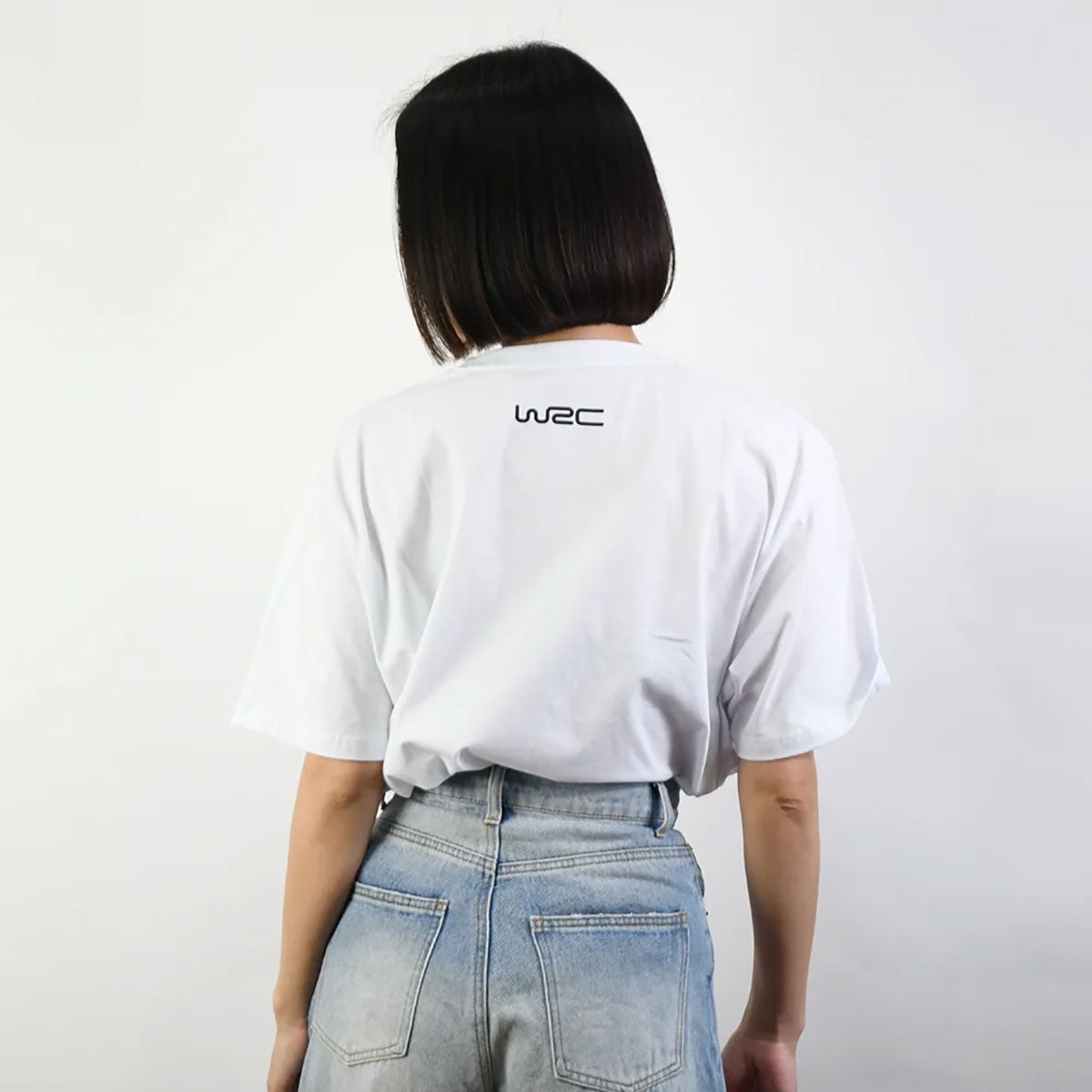 WRC｜WRC  ホワイトTシャツ｜Tシャツ｜ホワイト｜モデル着用