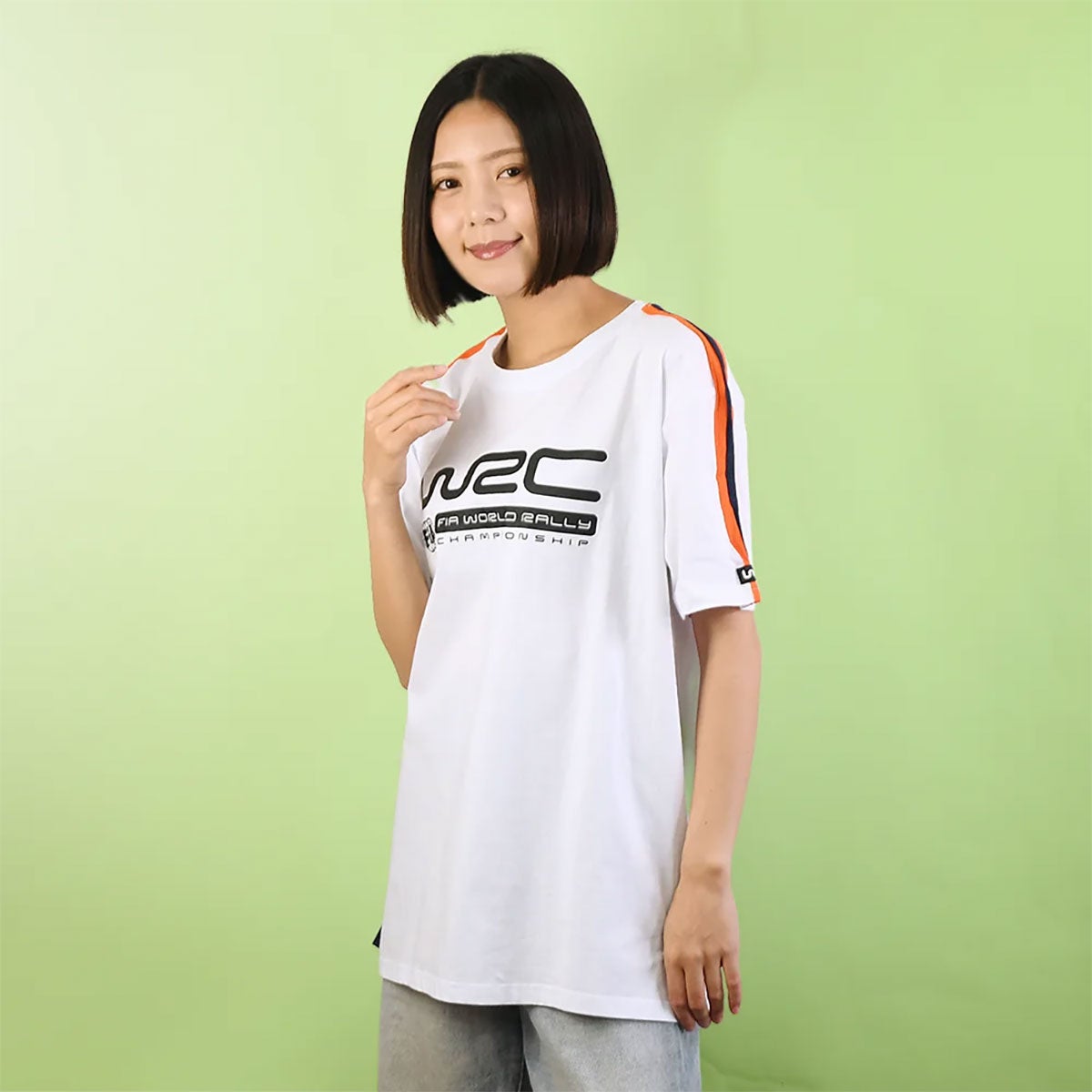 WRC｜WRC プレミアムTシャツ｜Tシャツ｜ホワイト｜モデル着用