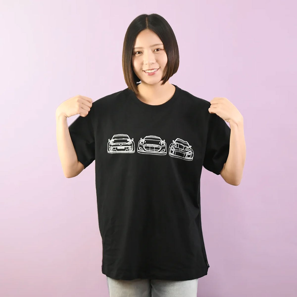 WRC｜WRC ステルスグラフィックTシャツ｜Tシャツ｜ブラック｜モデル着用