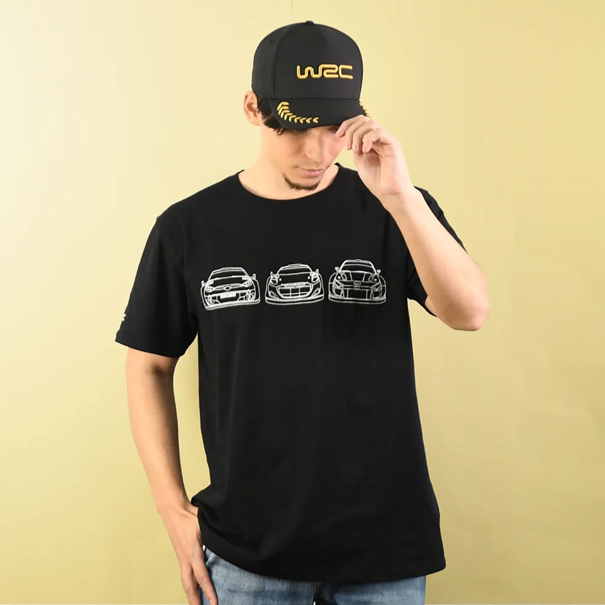 WRC｜WRC ステルスグラフィックTシャツ｜Tシャツ｜ブラック｜モデル着用