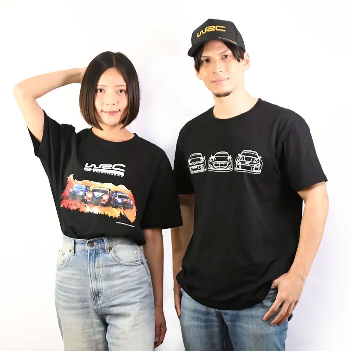 WRC｜WRC ステルスグラフィックTシャツ｜Tシャツ｜ブラック｜モデル着用