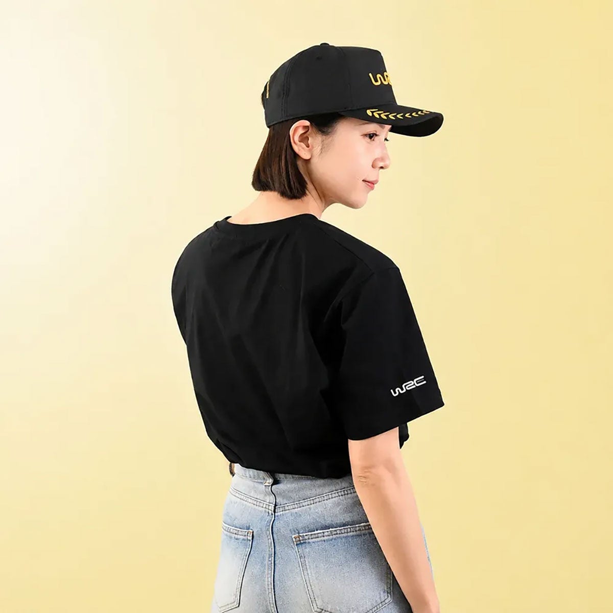 WRC｜WRC グラフィックアクションTシャツ｜Tシャツ｜ブラック｜モデル着用