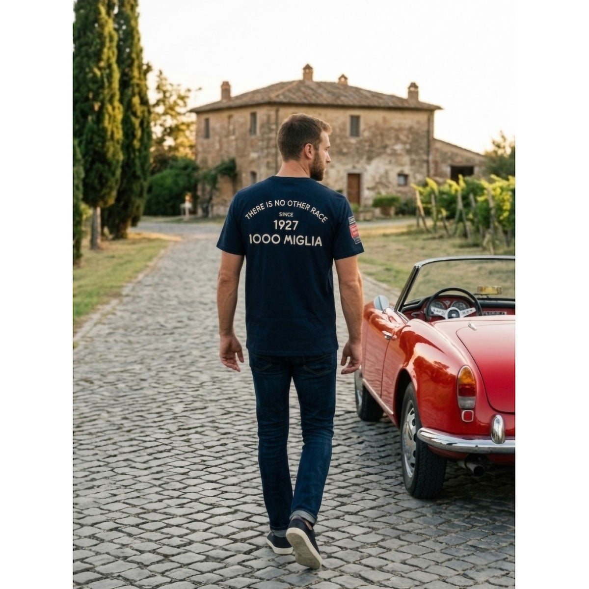 Mille Miglia｜クラシックレジェンド Tシャツ｜ウェア｜ブルー｜モデル着用
