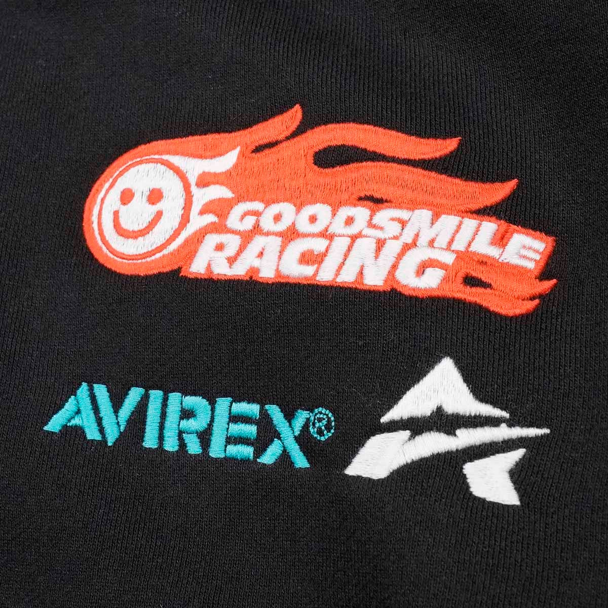 GOODSMILE RACING｜2026 GSR×AVIREX チームウェア SWEAT ZIP HOODIE｜Tフーディ｜ブラック