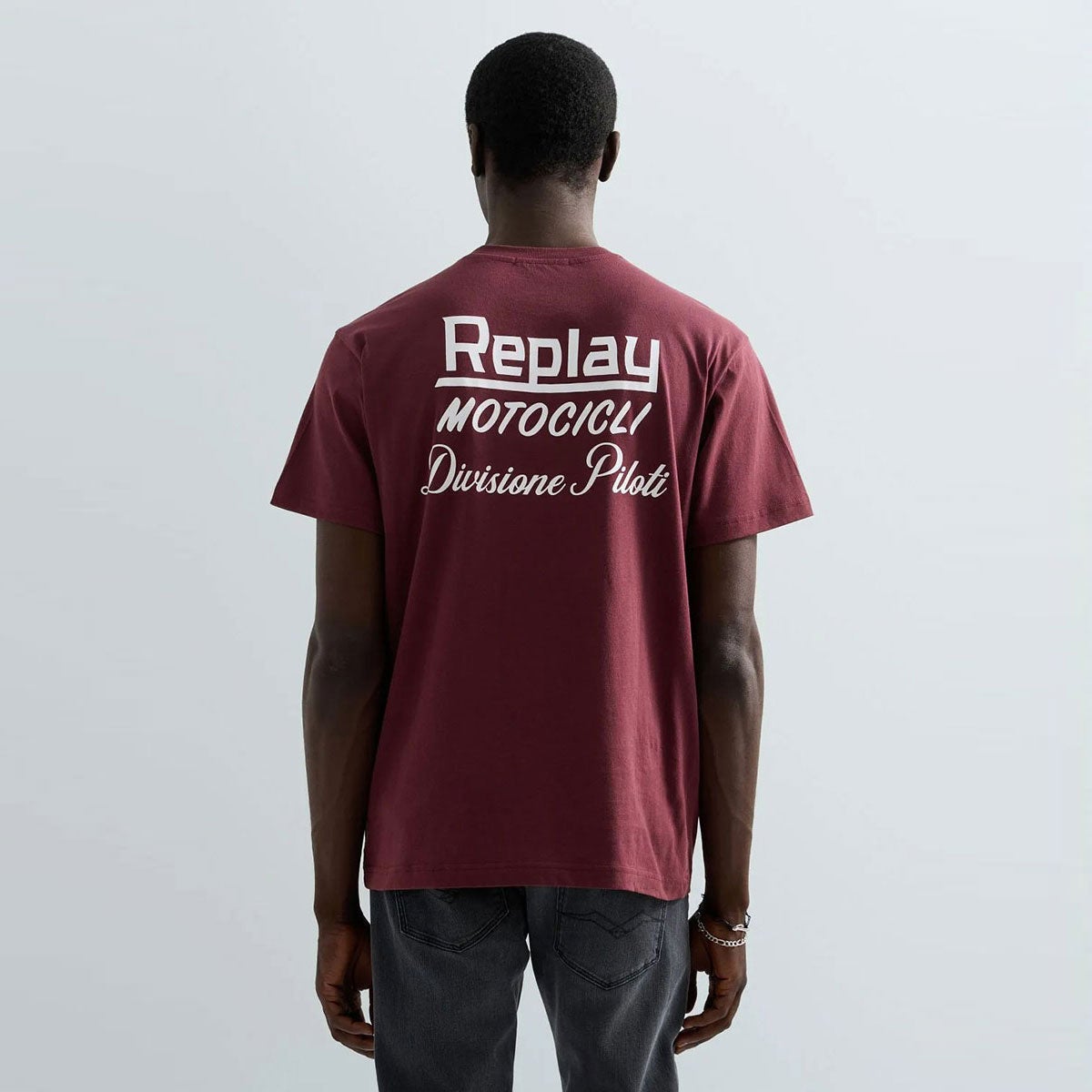 REPLAY｜レギュラーフィット モトチークリ Tシャツ｜Tシャツ｜ポートロイヤル｜モデル着用