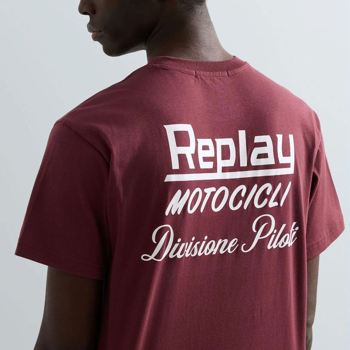 REPLAY｜レギュラーフィット モトチークリ Tシャツ｜Tシャツ｜ポートロイヤル｜モデル着用