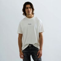 REPLAY｜レギュラーフィット カスタム モーターサイクル バック プリント Tシャツ｜Tシャツ｜ガーデニア｜モデル着用
