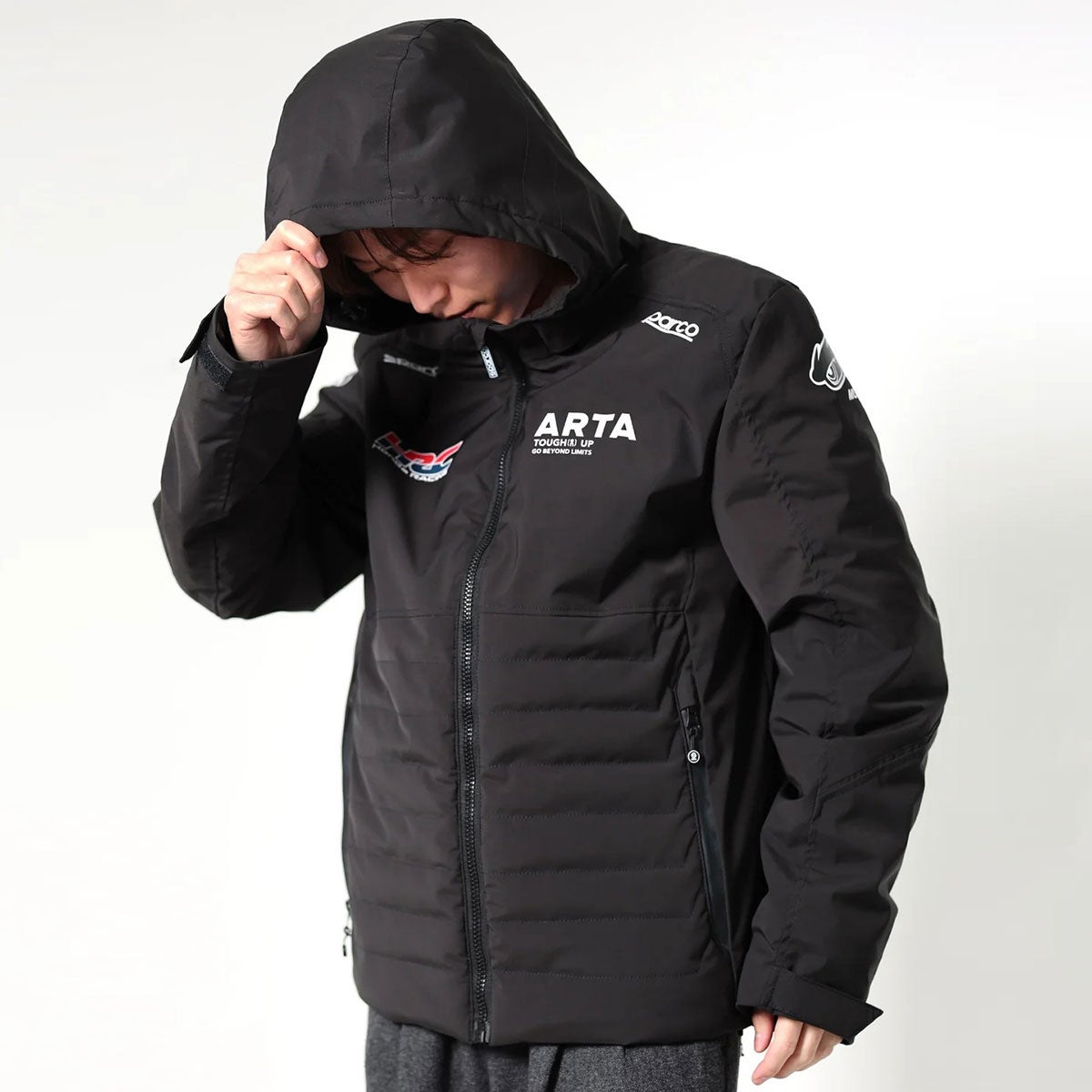 ARTA｜AR26OT01 ARTA レプリカ スパルコ ダウン ブルゾン｜アウター｜ブラック｜モデル着用