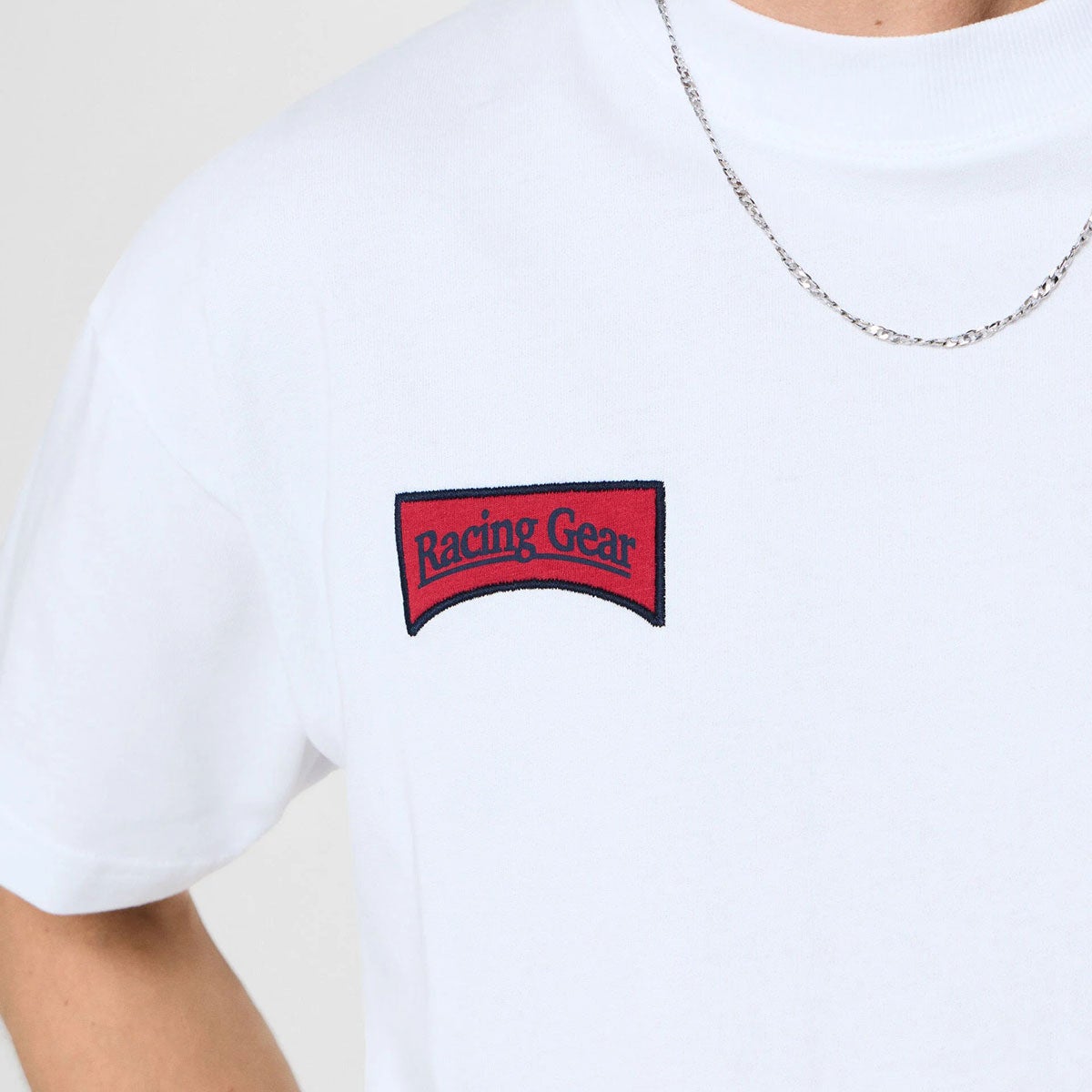 Pepe Jeans｜ぺぺ×レッドブル メンズ スピード Tシャツ｜Tシャツ｜ホワイト｜モデル着用