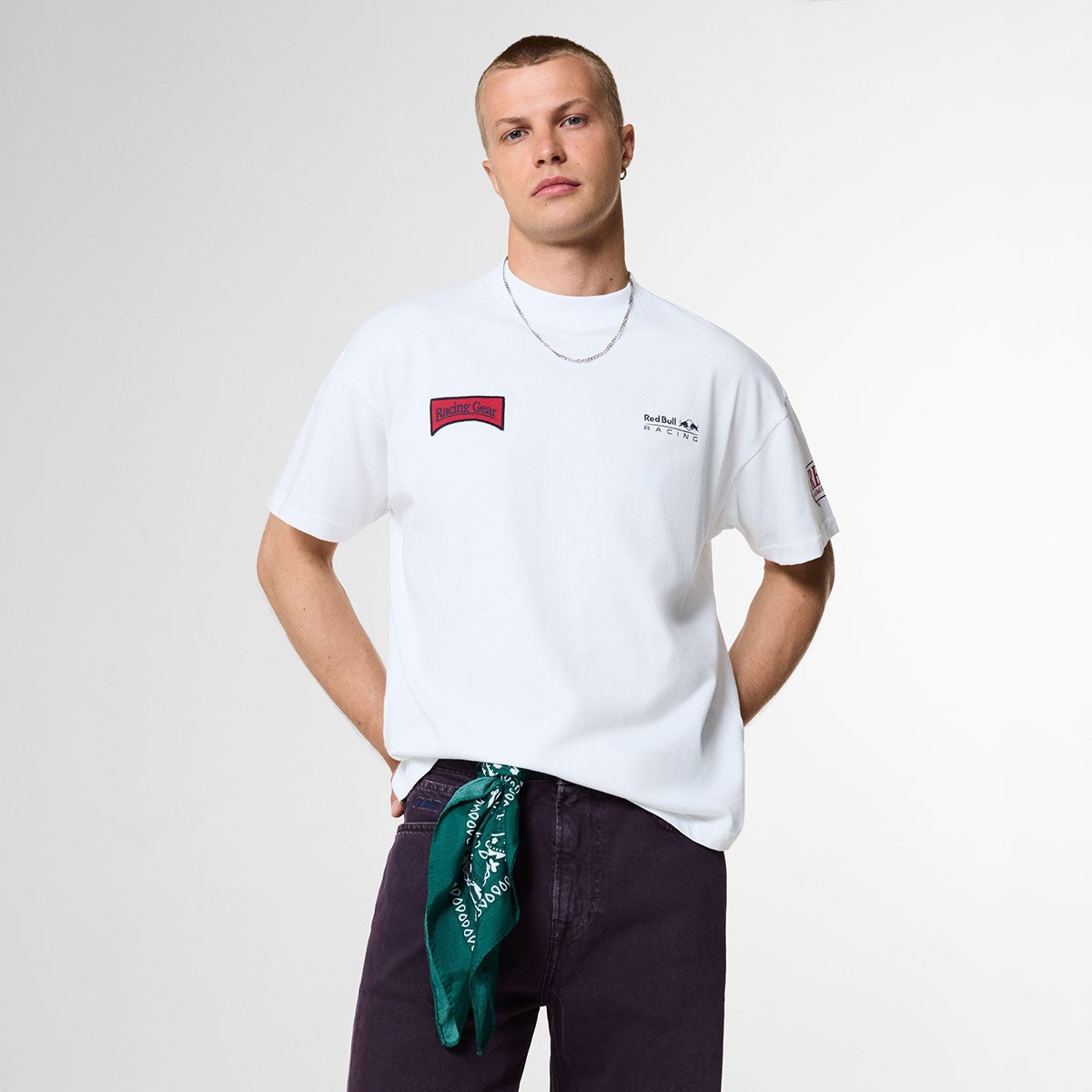 Pepe Jeans｜ぺぺ×レッドブル メンズ スピード Tシャツ｜Tシャツ｜ホワイト｜モデル着用
