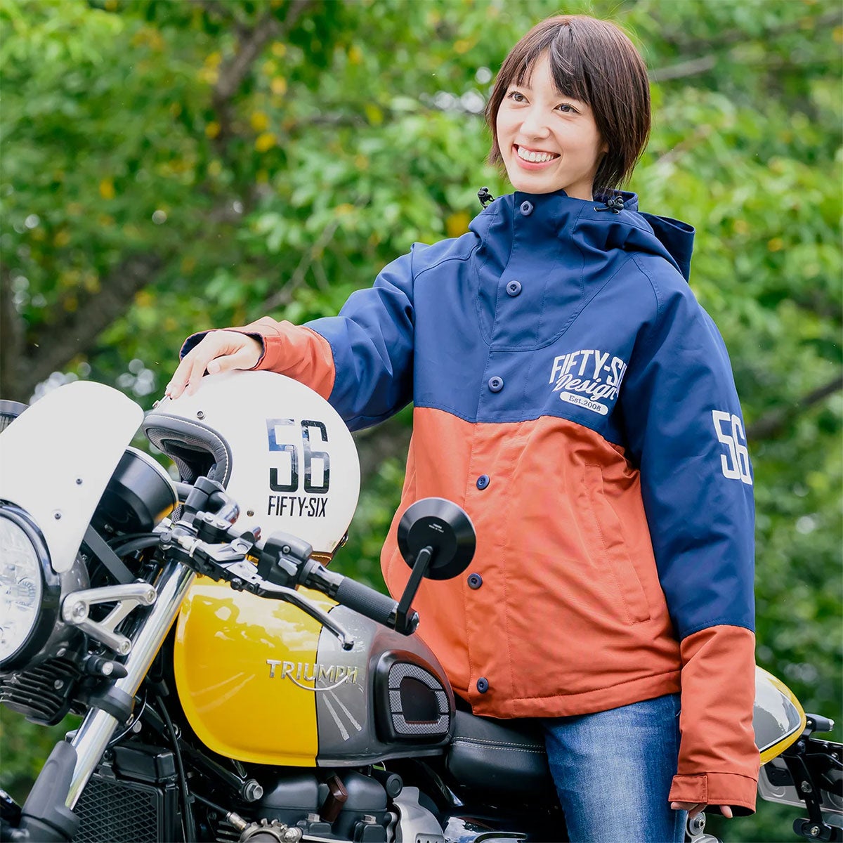 56design｜バイカラー ウォーム ジャケット｜アウター｜ネイビー×テラコッタ｜モデル着用