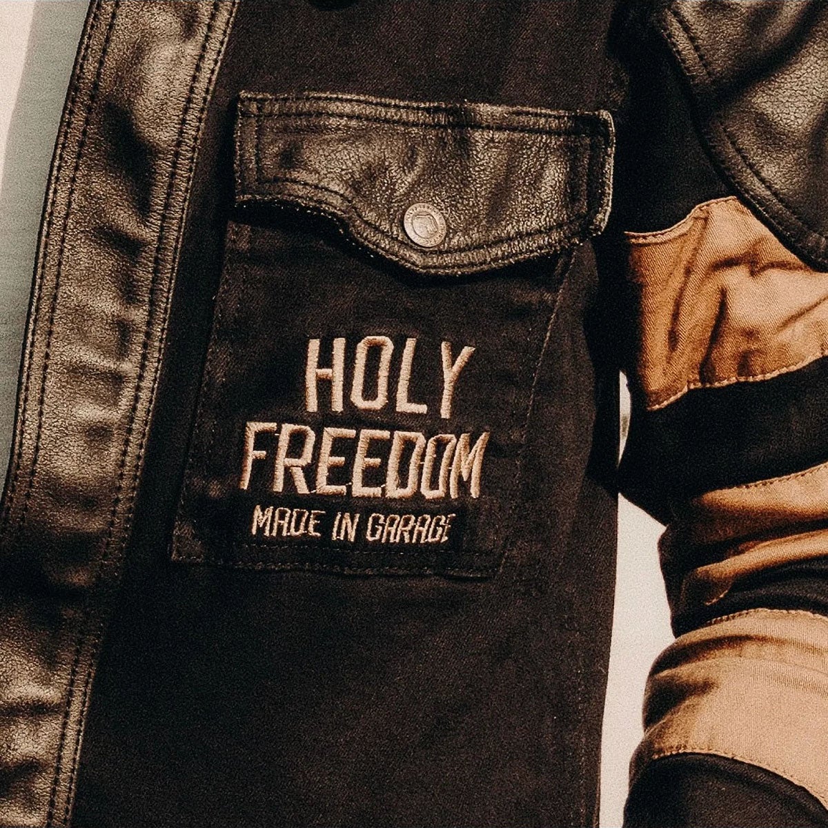 HolyFreedom｜トゥットネロ｜オーバーオール｜ブラック｜モデル着用