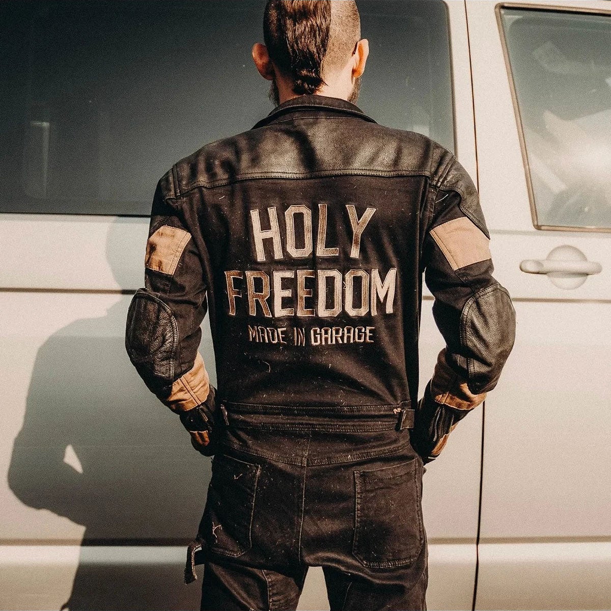 HolyFreedom｜トゥットネロ｜オーバーオール｜ブラック｜モデル着用
