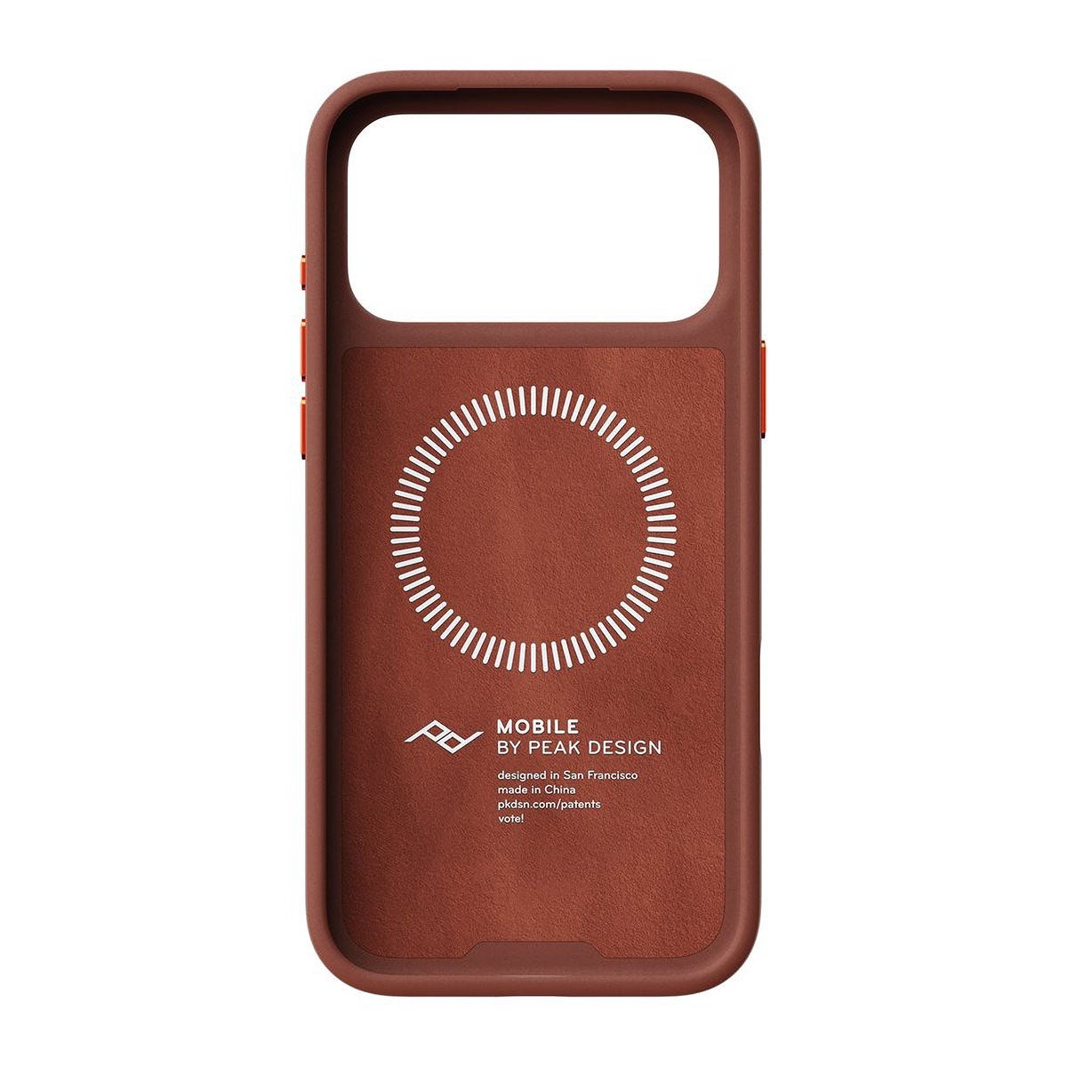 Peak Design｜クラリーノ │ iPhone 18 Pro / Pro Max エブリデイ ケース｜雑貨｜レッドウッド｜使用イメージ