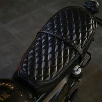 Trip Machine｜レザーシートカバー for ロイヤル・エンフィールド Bear 650｜雑貨｜ブラック