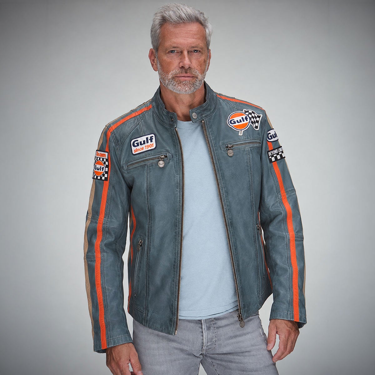GULF｜チーム ガルフ レーシング ジャケット｜アウター｜アイスブルー｜モデル着用