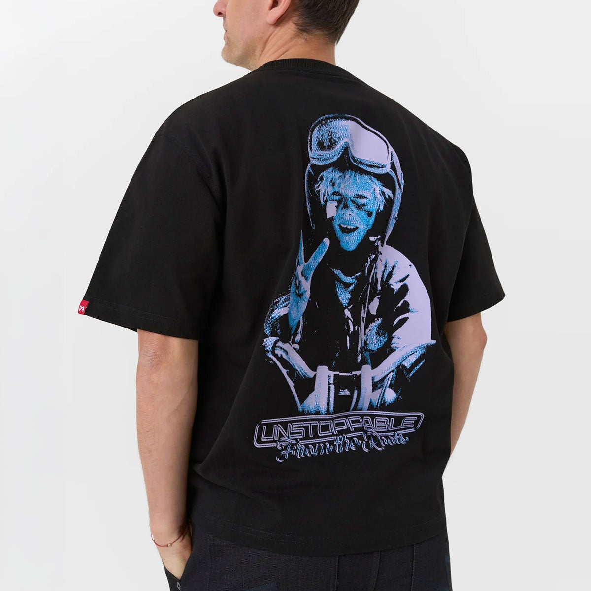 Pando Moto｜ルーク ルーツ オーバーサイズ Tシャツ｜トップス｜ブラック｜モデル着用