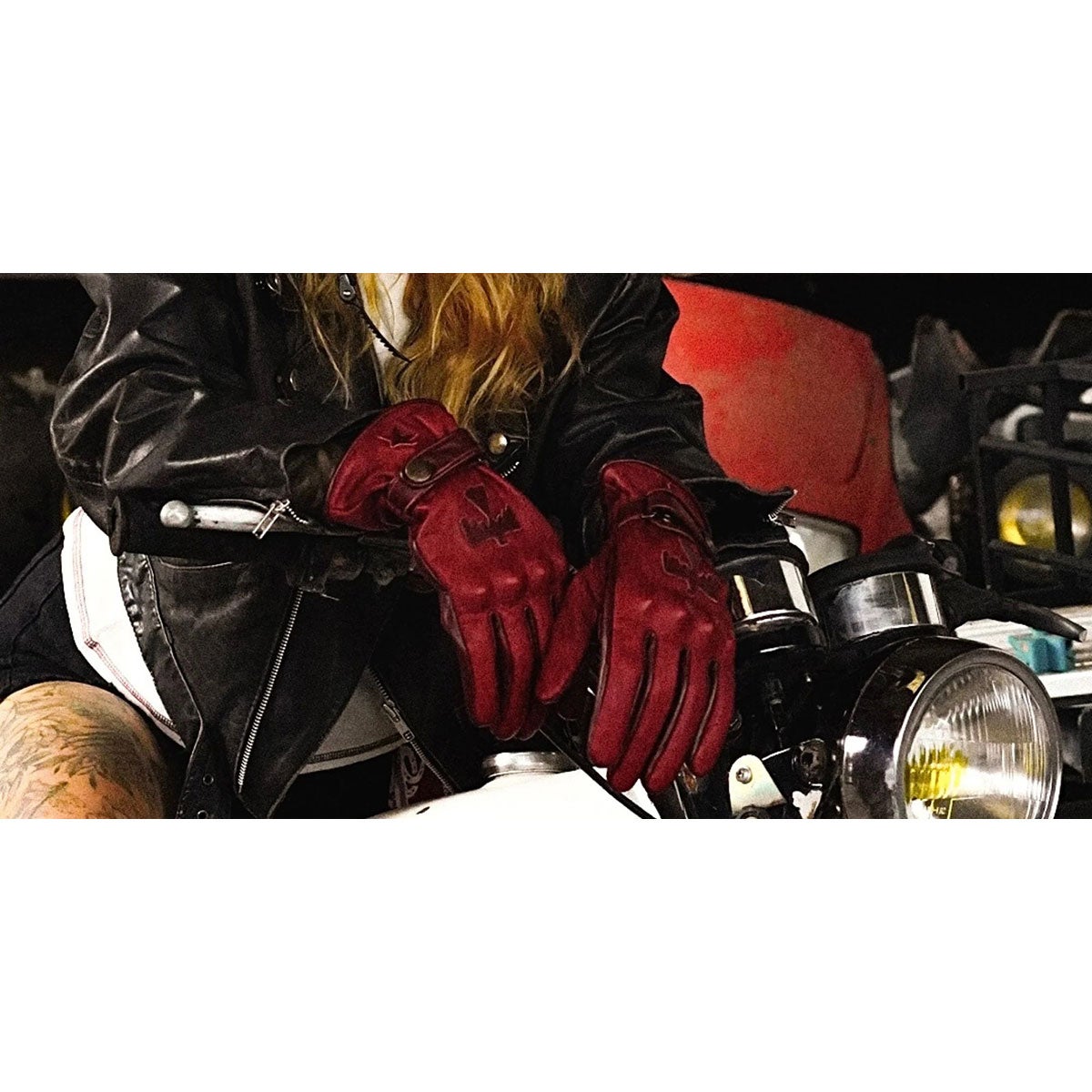 Wildust｜KP スクロー グローブ｜3シーズン｜レッド｜モデル着用
